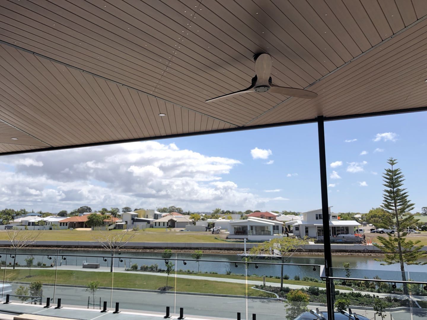 Stav trhu WPC-广州圆航-第 3 组-张丽霞